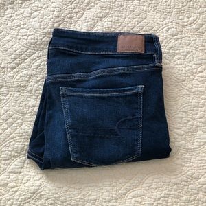 American eagle dark wash jeggings